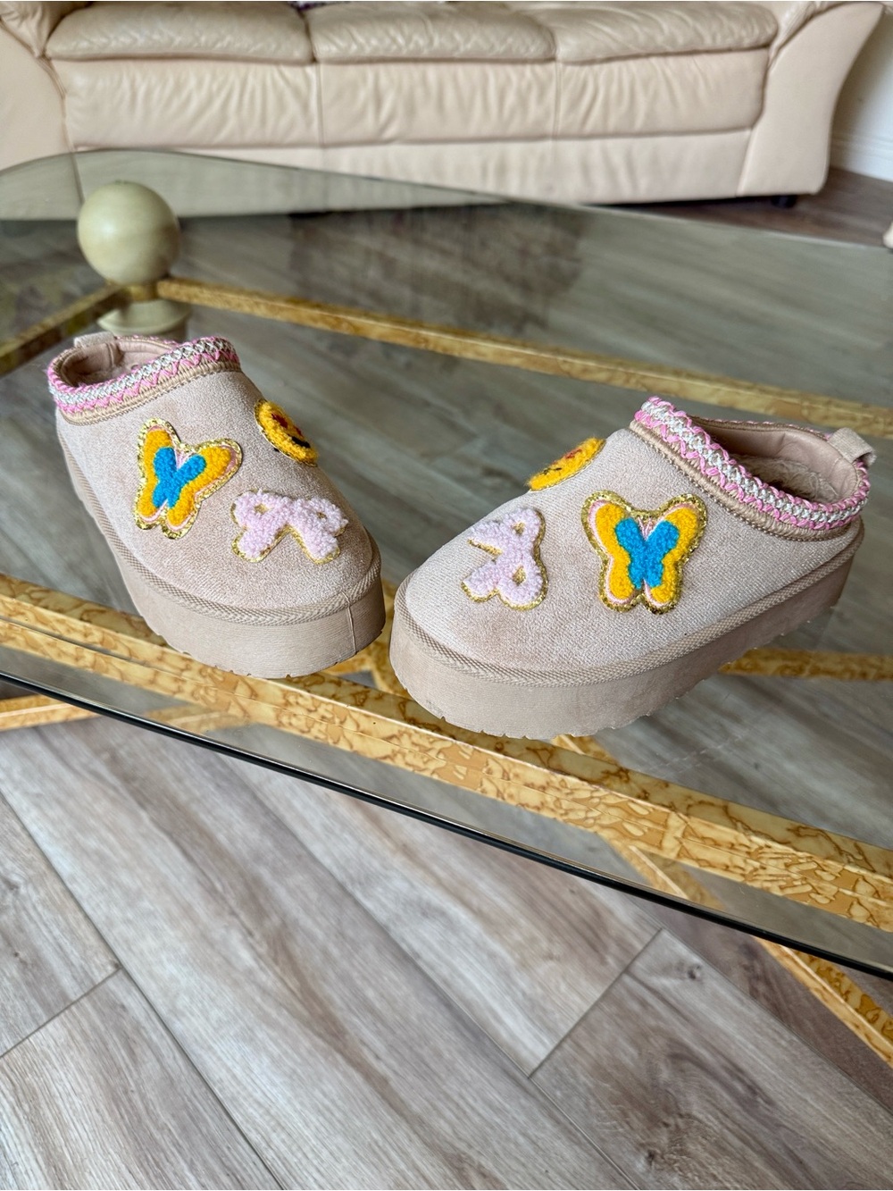 Mudd Girls Sz. 2  Beige Slip-On Shoes with colorful accents